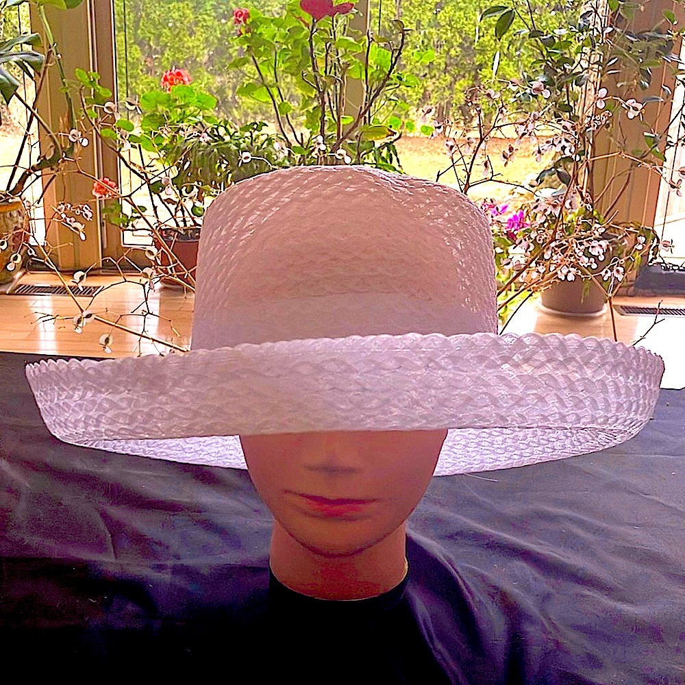 Exquiste White Braided Crinoline Horsehair Hat